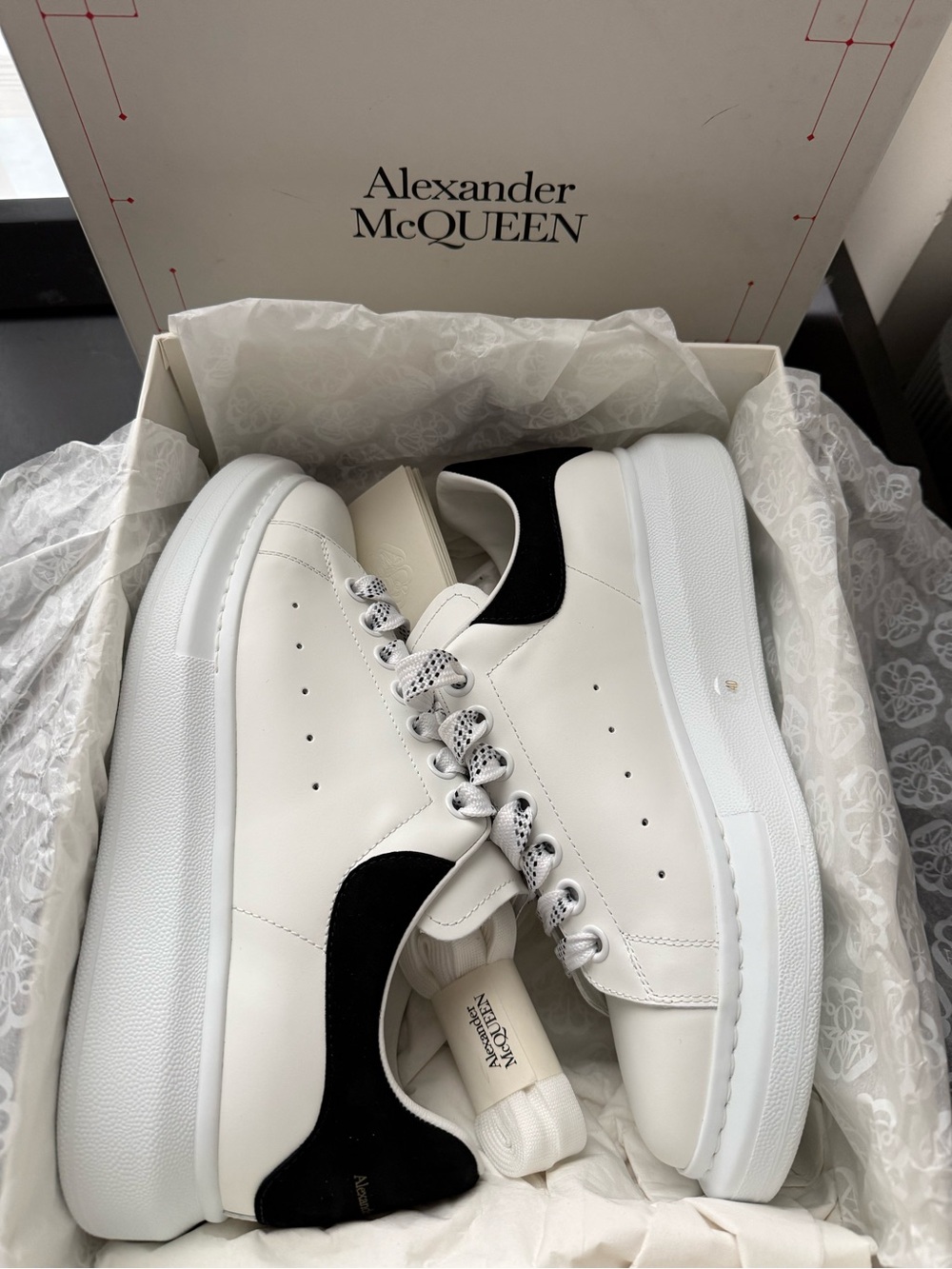 Alexander McQueen White Sneakers with Black Heel Tab - Picture 13 of 13